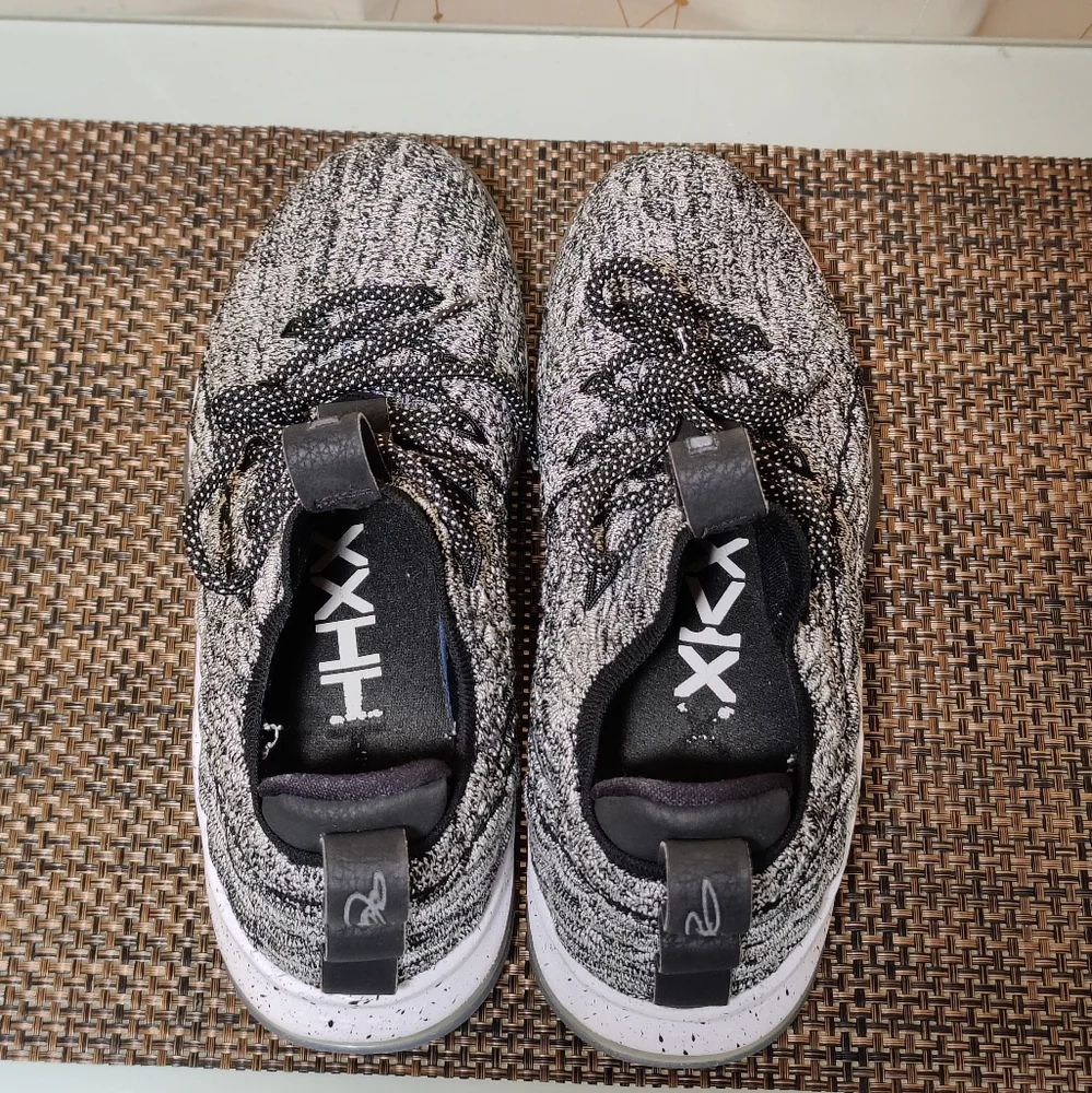 LeBron 15 Low 'Ashes' - Picture 5 of 7